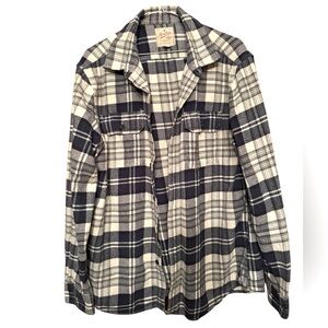 American Eagle Outfitters Navy and white Plaid flannel Shirt Size L